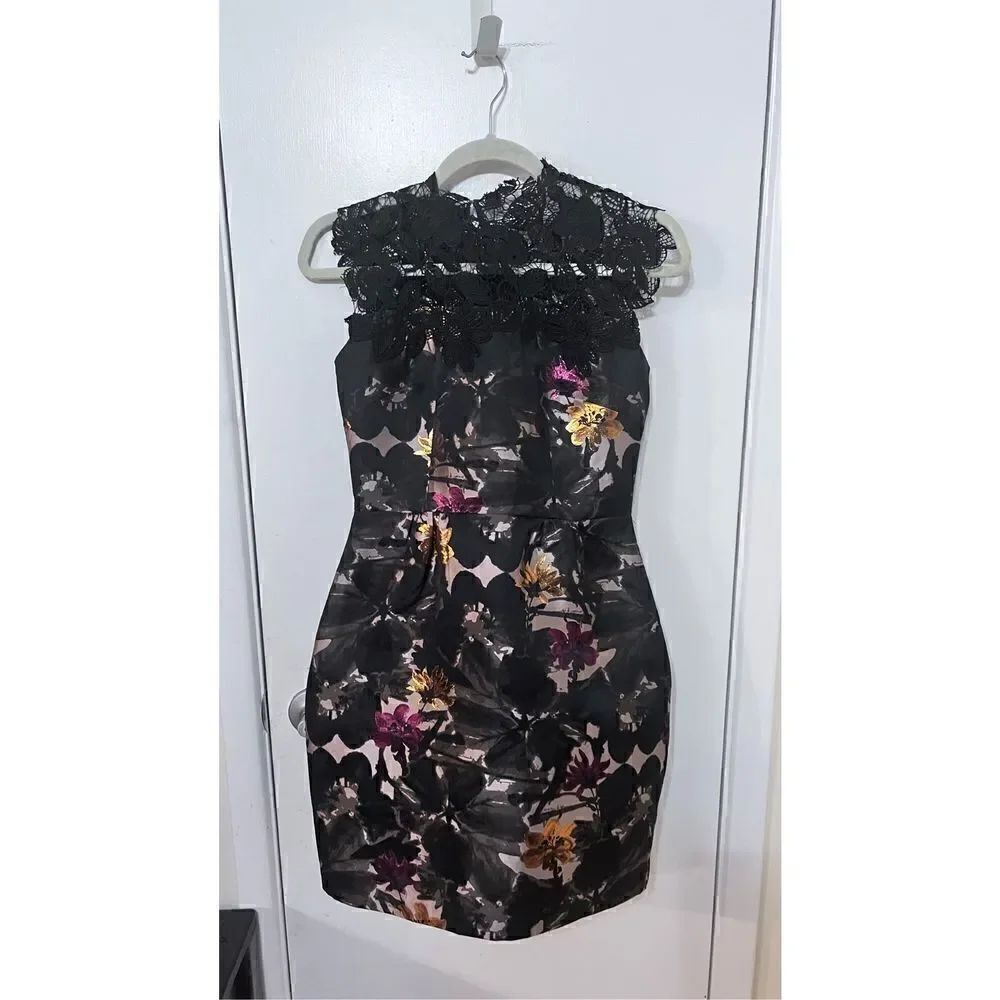 Trina Turk Women's Floral Lace Priceless GildedβJacquardβDressβBlackβGoldβSizeβ0